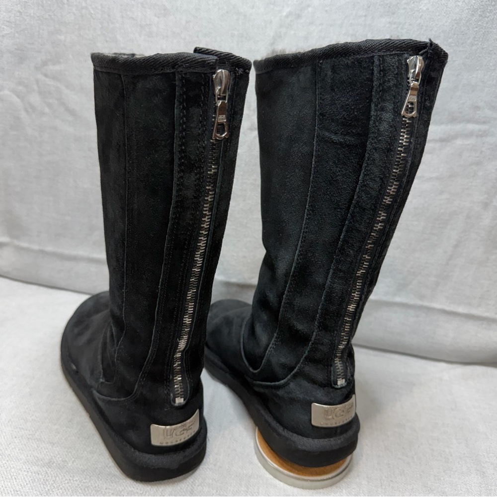 EUC Women's UGG Tall Black Shearling-Lined with Zipper Winter Boots W5